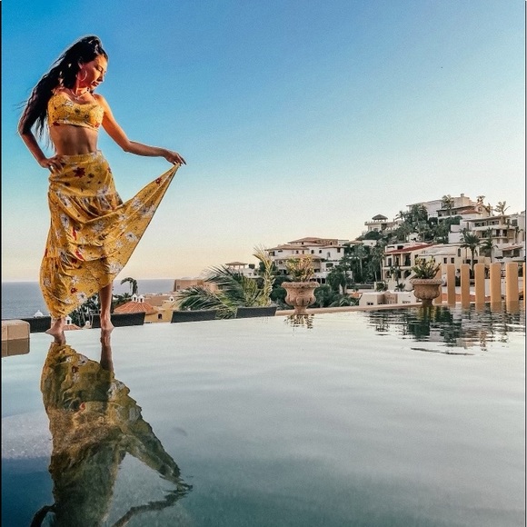 Ashley Brooke ✨ - Picture 9 of 17